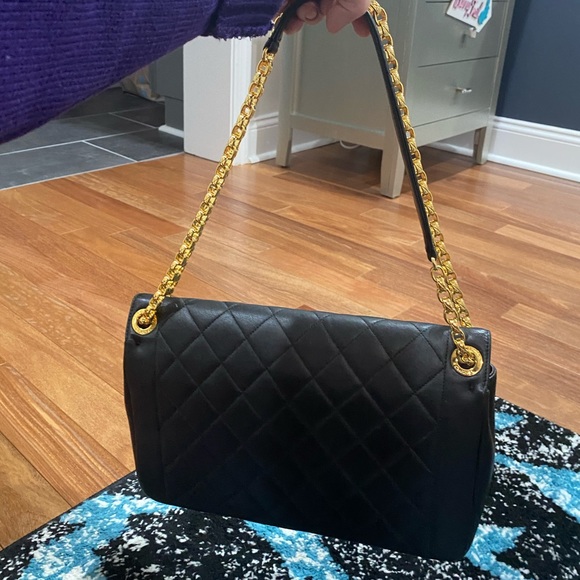 Chanel Black Quilted Leather Chic With Me Flap Bag - Picture 7 of 16